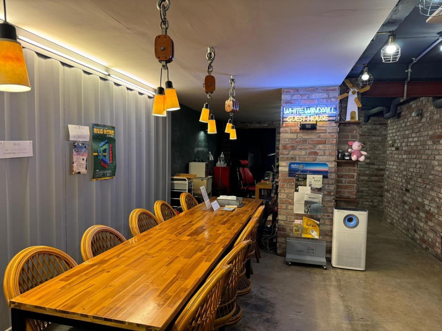 White Windmill Guesthouse Mokpo Exterior foto